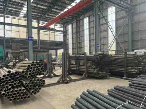 Applications of seamless pipes in construction projects